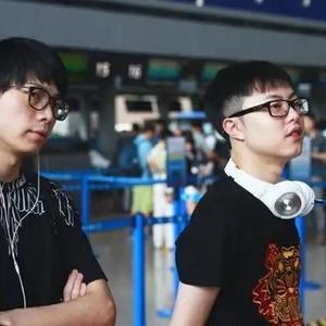 Lwx ： Noxia, 兄弟，你能给点反馈吗？请说点什么，我求你说点什么，伙计！